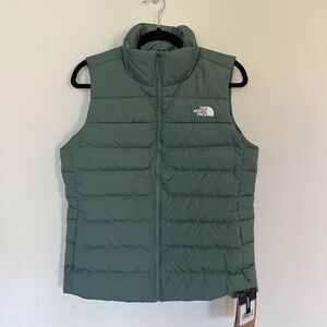 NWT The North Face Women’s Aconcagua 3 Vest in Dark Sage